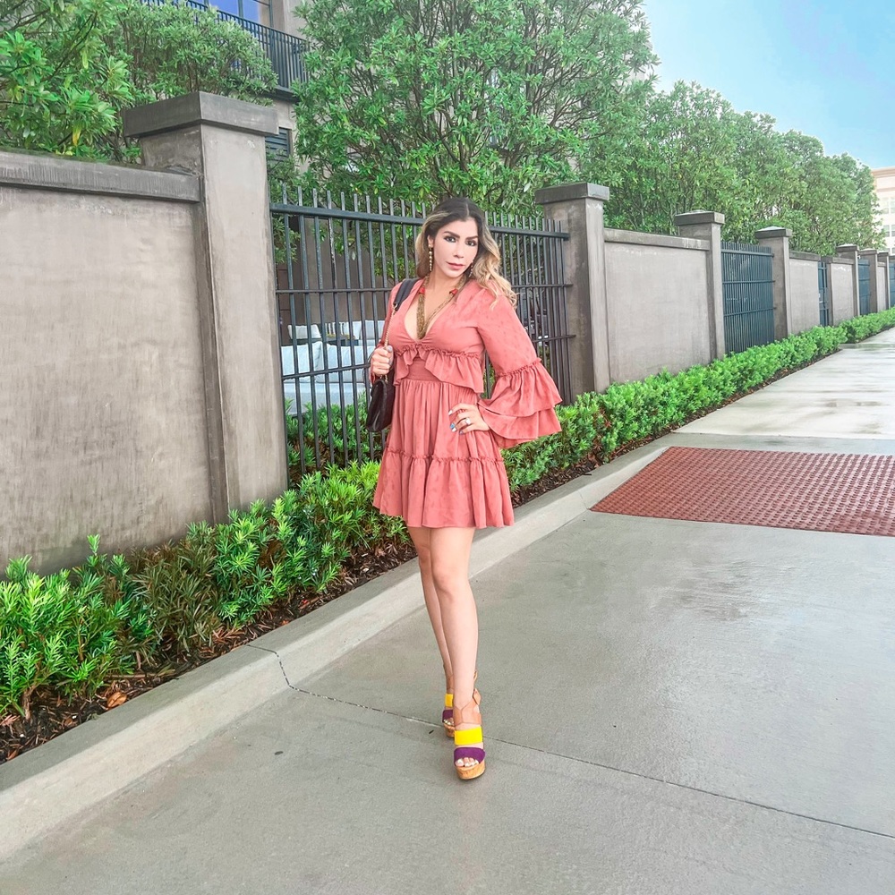 Beautiful midi dress in size Small